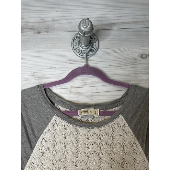 Abercrombie & Fitch Shirt Womens Small Gray White Raglan 3/4 Sleeve Lace Knit - Picture 2 of 9